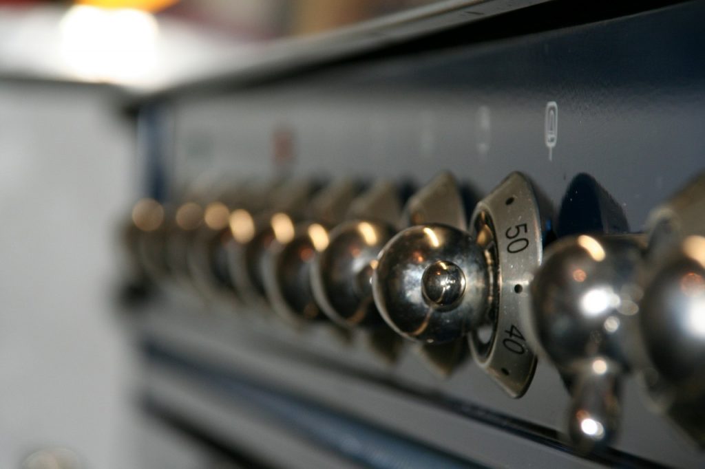 5 Oven Cleaning Tips Quick & Easy