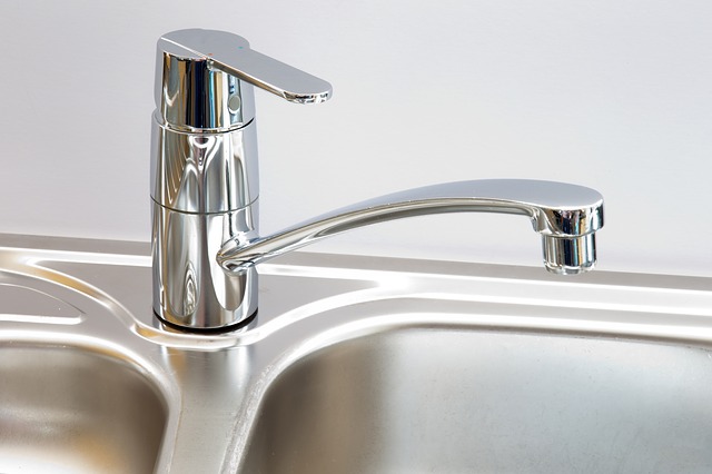 how-to-save-money-on-water-bill-topofficecleaner